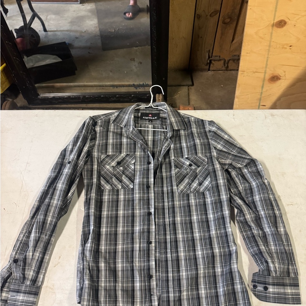 Airwalk Black and Gray Lightweight Shirt Jacket Lightweight Cotton